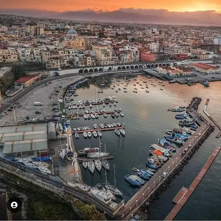 Sostaoplontina Casa * Torre Annunziata