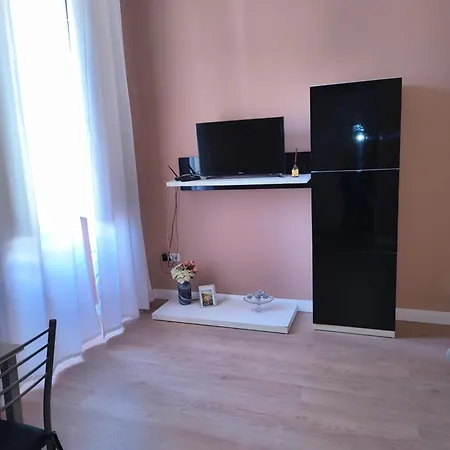 Sostaoplontina Casa *